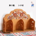 飾り棚．　シナ材